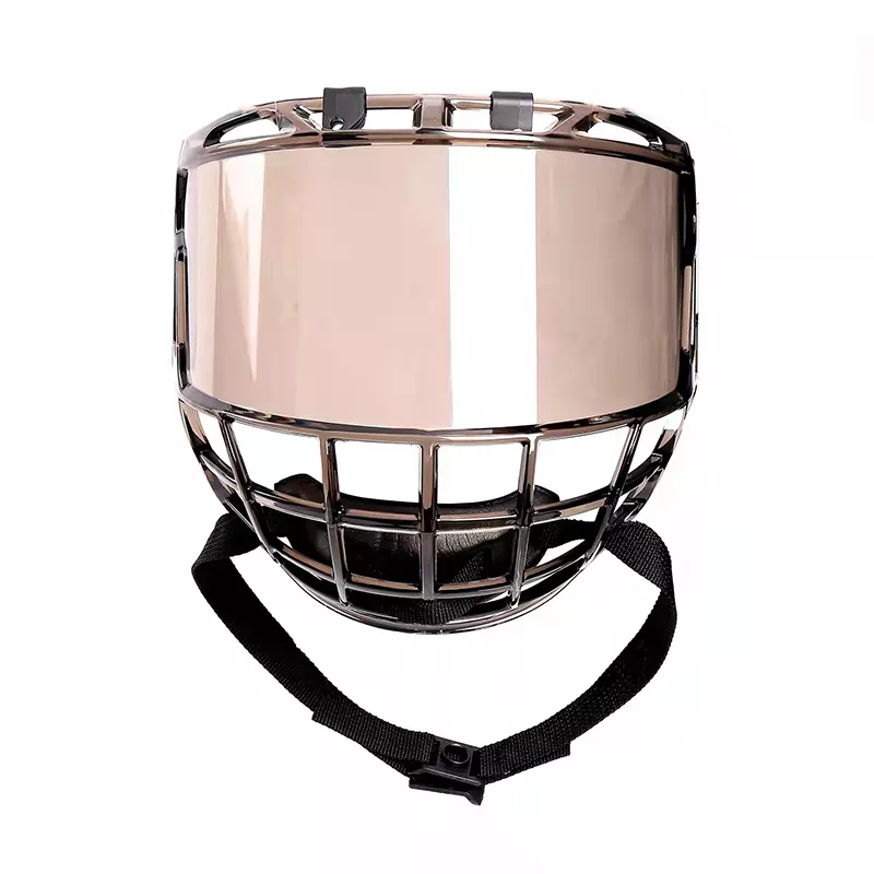 Cage de casque de joueur de hockey fumé